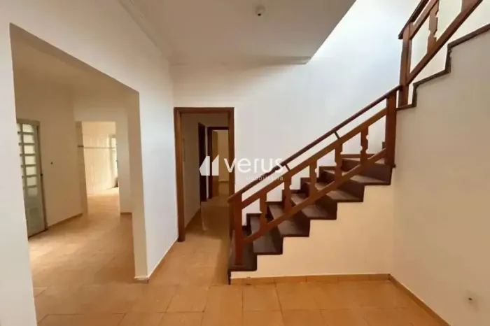 Casa para aluguel, 3 quartos, 1 suíte, 2 vagas, JARDIM PATRICIA - Uberlândia/MG