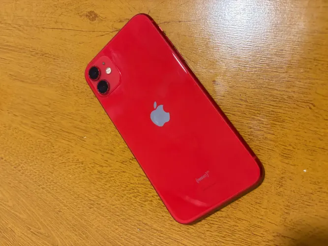 iPhone 11 vermelho