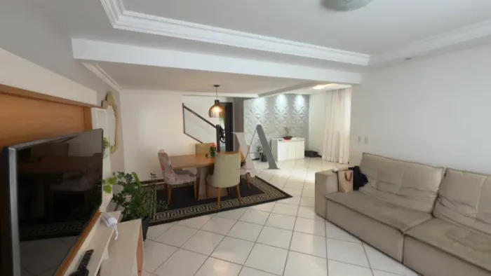 Casa 4/4 à venda no Condomínio Quatro Rodas em Itapuã