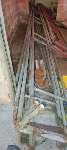 Tenda pirâmide de 6x6 junto com lona blecaute e ante chamas nova