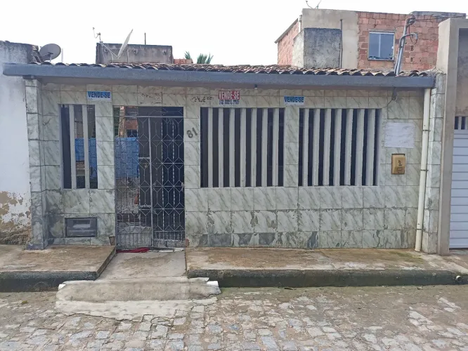 VENDE-SE CASA, 3,5 KM DO CENTRO DE LAGARTO