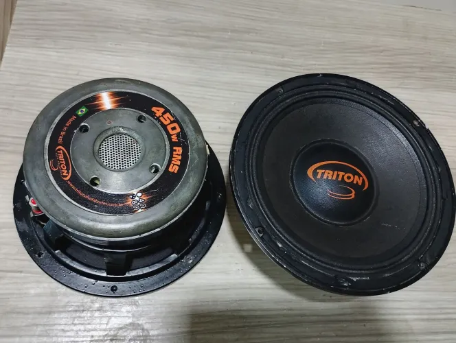MÉDIO TRITON 8 POLEGADAS 450 RMS VALOR DE CADA MÉDIO 240,00 REAIS $ tem conversa no valor 