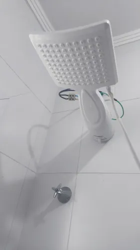 Chuveiro Lorenzetti Loren Shower Ultra 220V 7500W