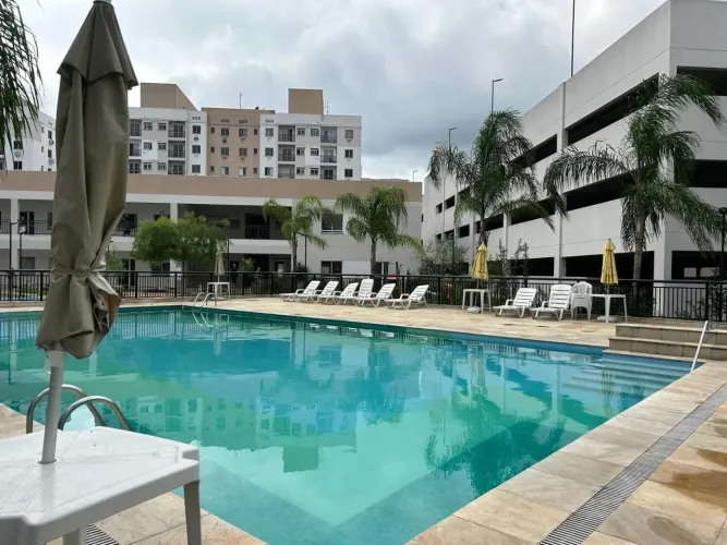 Dez - Jacarepagua - Excelente apto vazio e desocupado - Excelente oportunidade