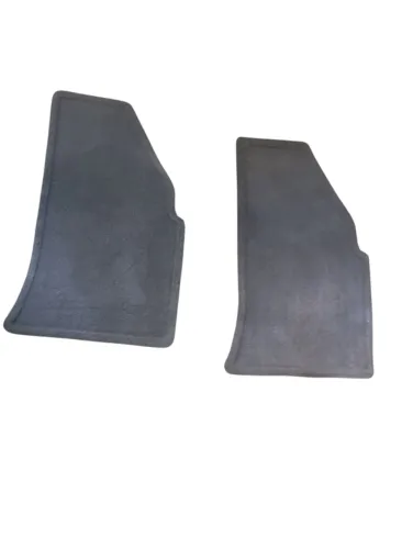 Par tapete dianteiros usado 