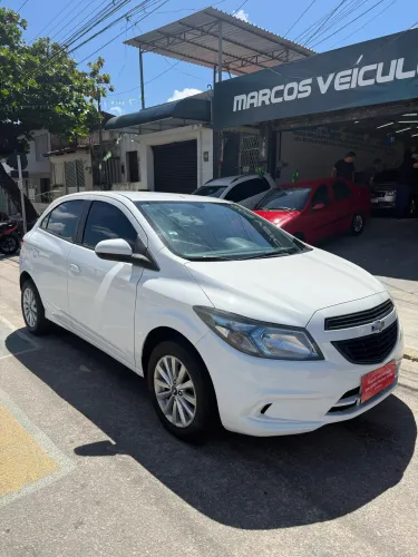 Chevrolet Onix Hatch LS 1.0 8V Flex Power Mec. 4P 2015