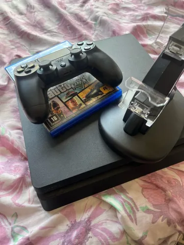 PlayStation 4 slim 1TB