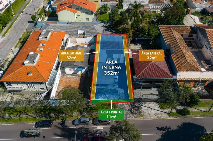 Terreno 352m² 11 metros de testada Zoneamento ZUM-3