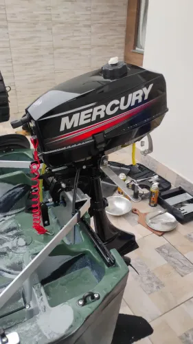 Vendo Motor Mercury 3.3hp - semi novo