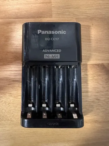 Carregador Panasonic BQ-CC17 Eneloop AA AAA Bivolt