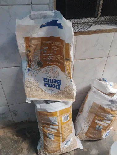Vendo sacos de farinha 25 kg vazios e limpo