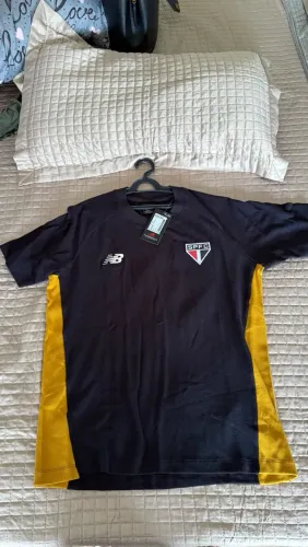 Camiseta Masculina New Balance Viagem São Paulo FC Preto 2026