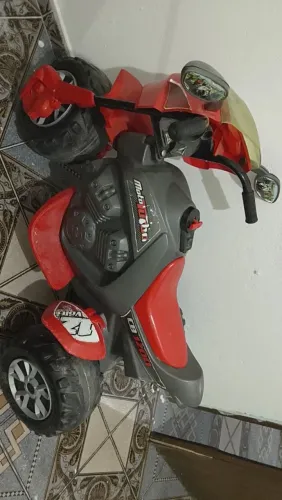 Moto elétrica infantil