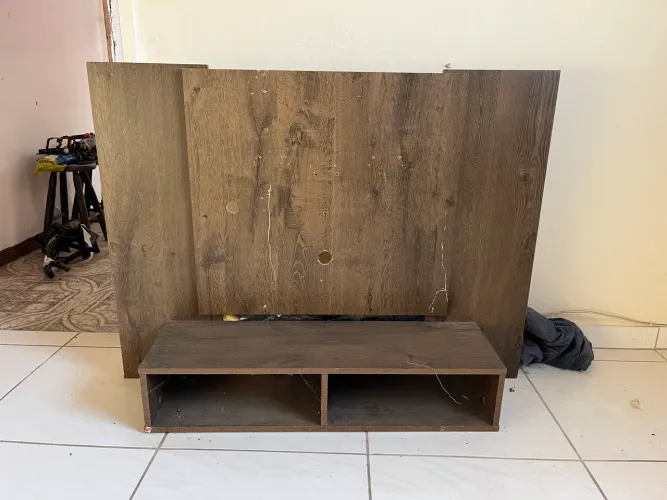 Painel de TV Suspenso Madeira (Suporta TV até 50") + Bancada/Nicho