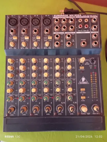 Mesa de e Som Eurorack mx802A 