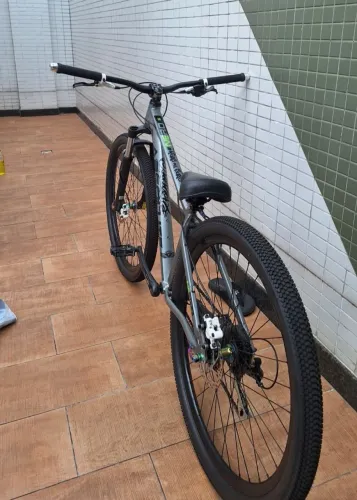 Bike NERO 5 M446 cubo barulhento
