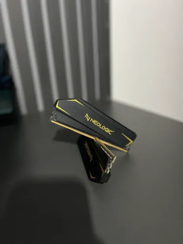Memória RAM NeoLogic 16GB (2x8GB) DDR4