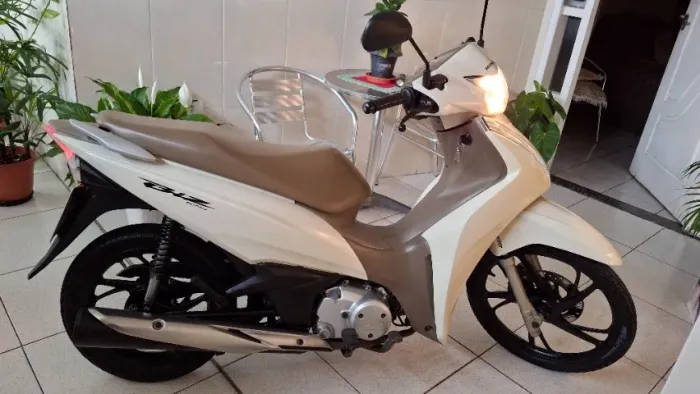Vendo Biz Ex 125 (2020) 27.800 km rodados