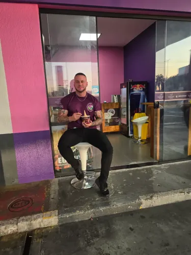 Vendo açaí e sorveteria completo 