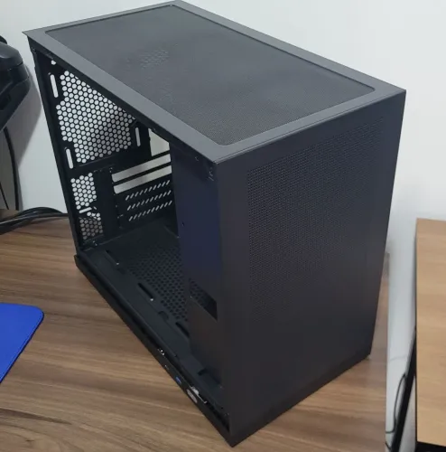 Gabinete Aigo DS210 (novíssimo)