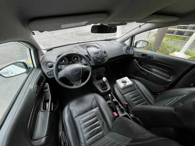 Ford Fiesta 1.5 16V Flex Mec. 5P 2015