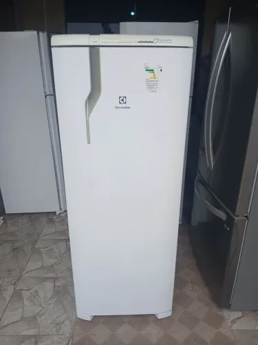 GELADEIRA ELECTROLUX FROST FREE
