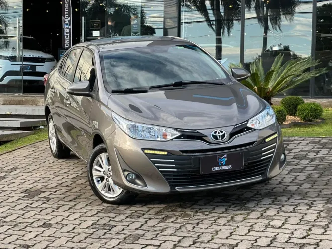 Toyota Yaris XL Sedan 1.5 Flex 16V 4P Aut. 2019