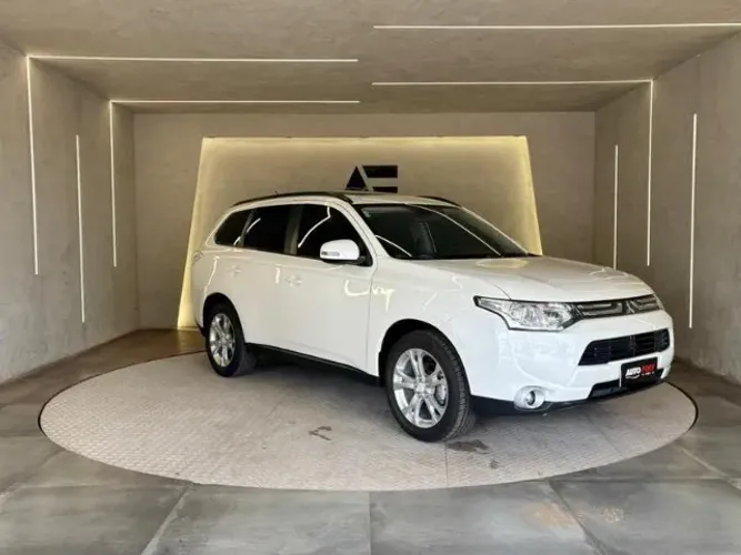 Mitsubishi Outlander 2.0 16V 160cv Aut. 2015