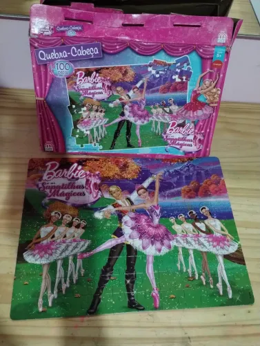 Quebra cabeça 100 peças, Barbie e as sapatilhas mágicas 