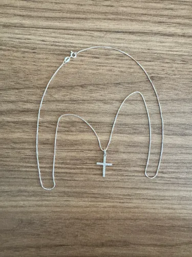 Corrente prata 925- pingente cruz cravejada