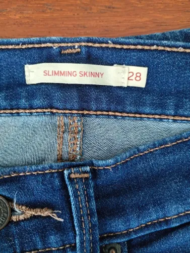 Calça jeans Levis original Skinny tamanho 38!