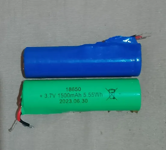Duas baterias de 1500 mah + uma de 500 mah
