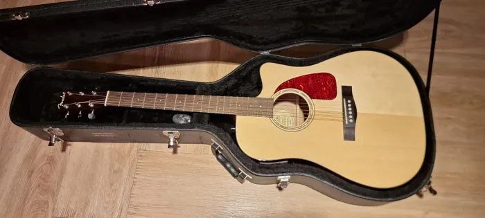 Violão Fender + hard case Road Runner