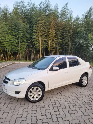 Chevrolet Prisma Sed. Maxx/ LT 1.4 8V Econof. 4P 2012