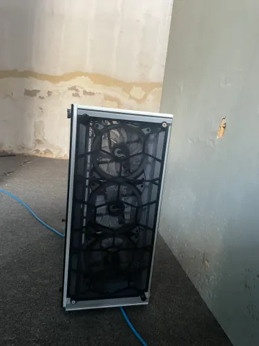 Gabinete Red Dragon branco