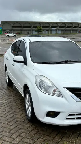 Nissan Versa SL 1.6 16V Flex Fuel 4P Mec. 2014