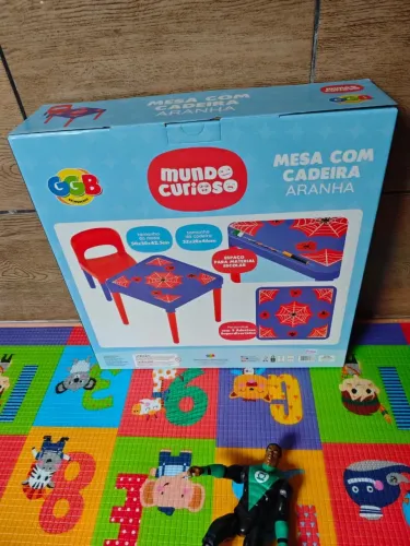 Vendo kit mesa e cadeira infantil