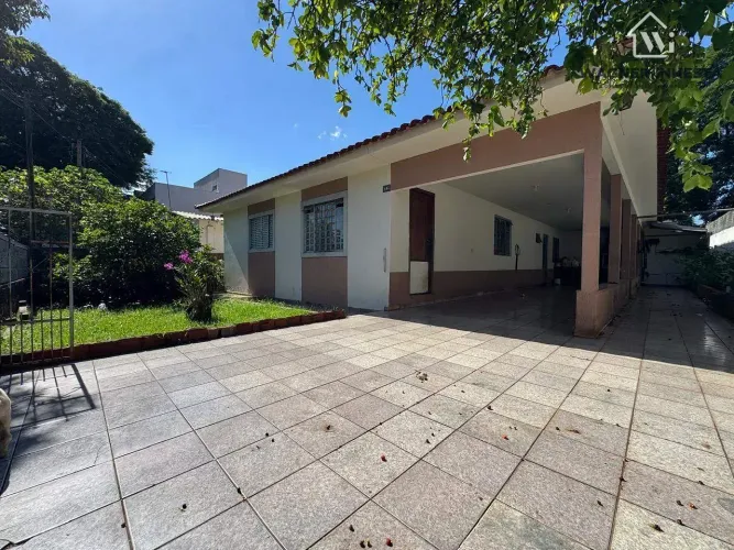 BAIXOU O VALOR para R$340mil, casa mista à venda, excelente terreno com 264,32m² de esquin