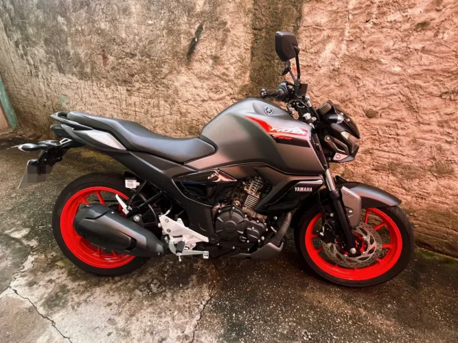 Fazer FZ15 2025 Flex - Econômica e na Garantia - Único Dono