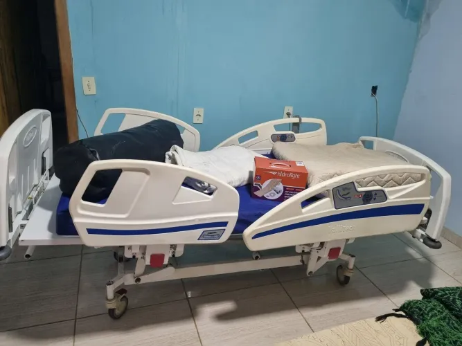 Cama motorizada hospitalar