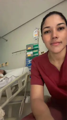 Cuidadora da pessoa idosa 