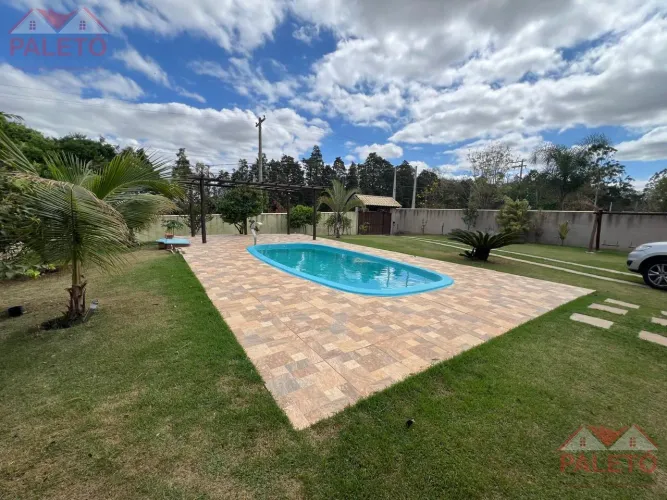 Chácara 1000 m² com 4 dormitórios e piscina a venda na cidade de Porangaba interior de SP