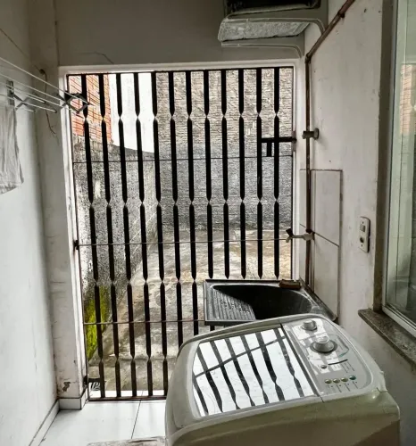 VENDE-SE CASA EM CONDOMÍNIO FECHADO RUA DO ARIRIZAL