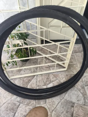 Kit 2 pneus Pirelli touring 700x35 ,novo, bike urbana.