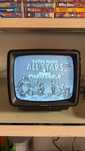 TV Antiga Philco DeLuxe 12 Polegadas PB - Modelo PB-12A1 - Funcionando