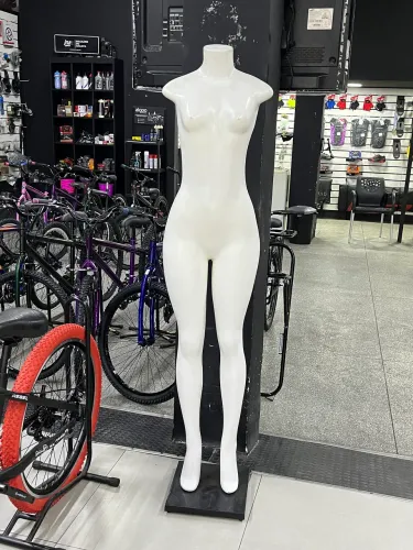 Manequim feminino 