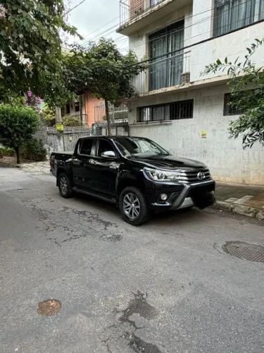 Toyota Hilux CD SRX 4X4 2.8 TDI 16V Diesel Aut. 2017