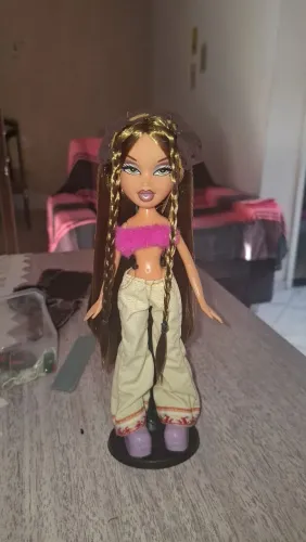 Boneca bratz yasmin
