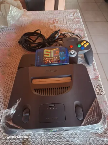 NITENDO 64 ORIGINAL COM CONTROLE ORIGINAL TODOS OS CABOS EVERDRIVER TODOS OS JOGOS..