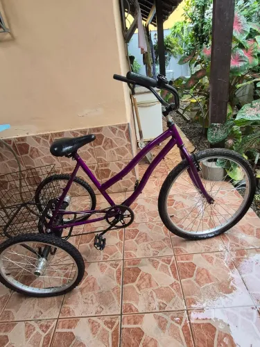 Triciclo novo